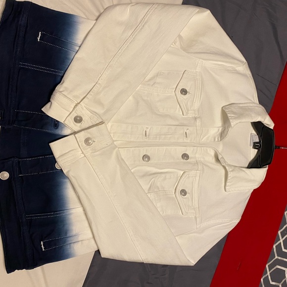 Chicos white denim jacket w/ navy blue excellent condition size 1 - Picture 4 of 5